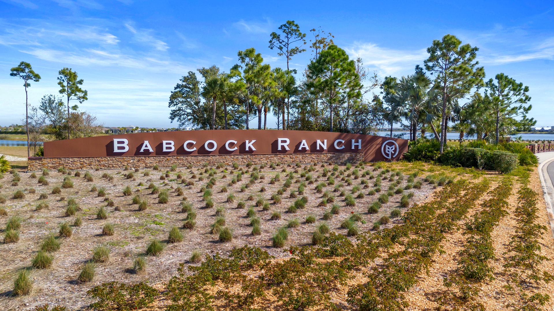 crescent lakes amenities